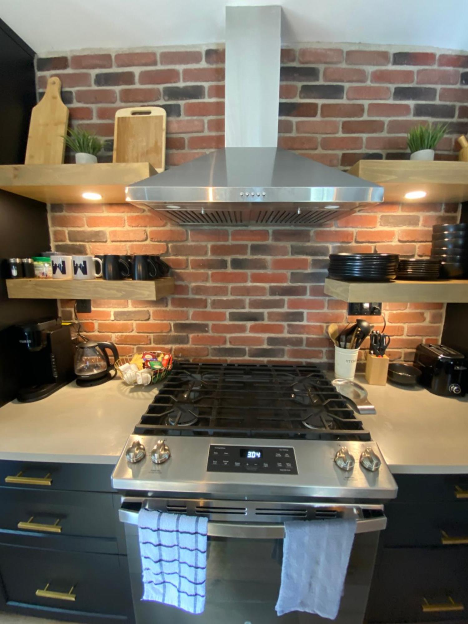 Stylish Downtown Kingsville Getaway With Putting Green, Firepit & Games Kültér fotó